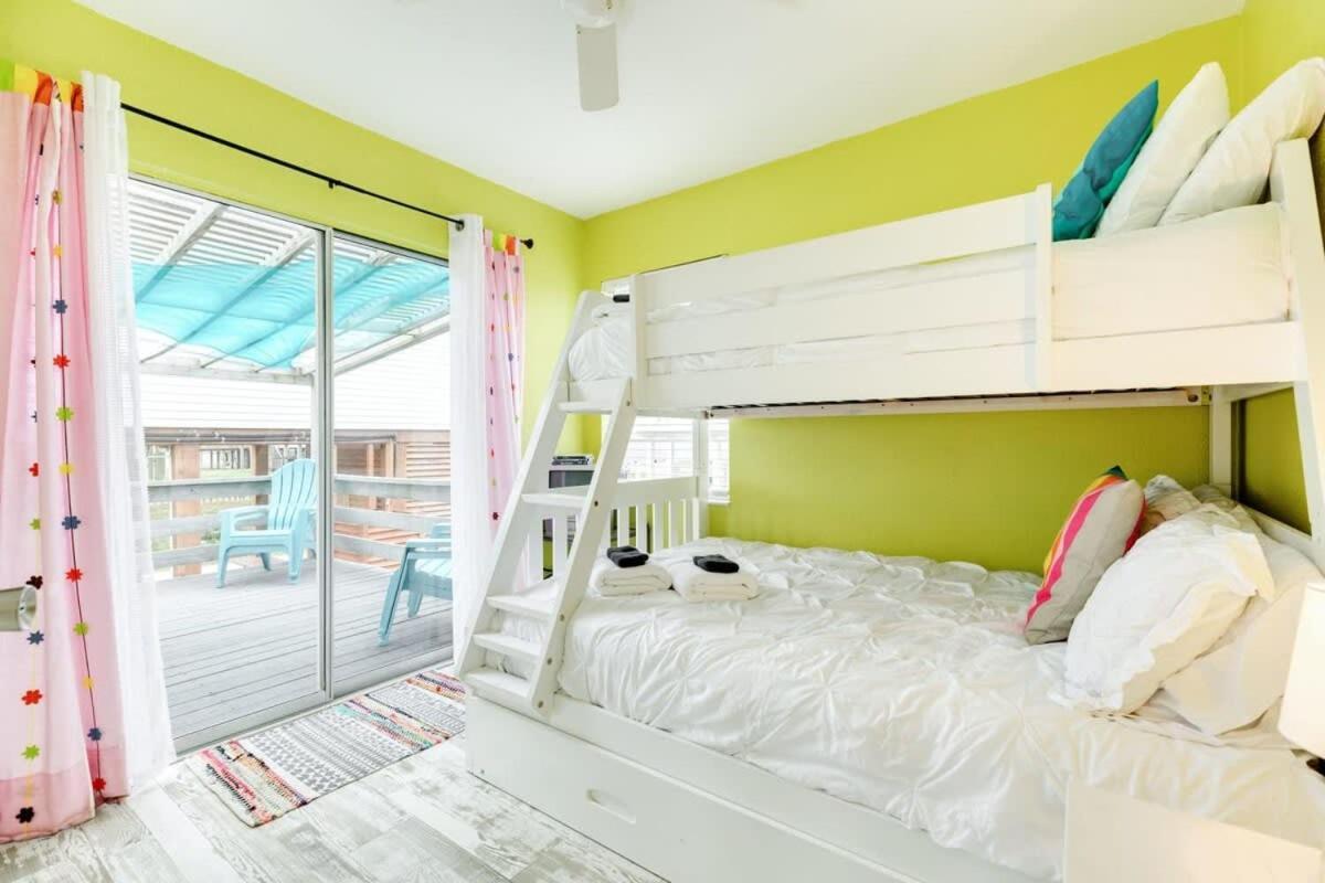 Fun In The Sun! Cozy Beach Pad, Gulf Views And Easy Access To The Sand! Surfside Beach Exteriér fotografie